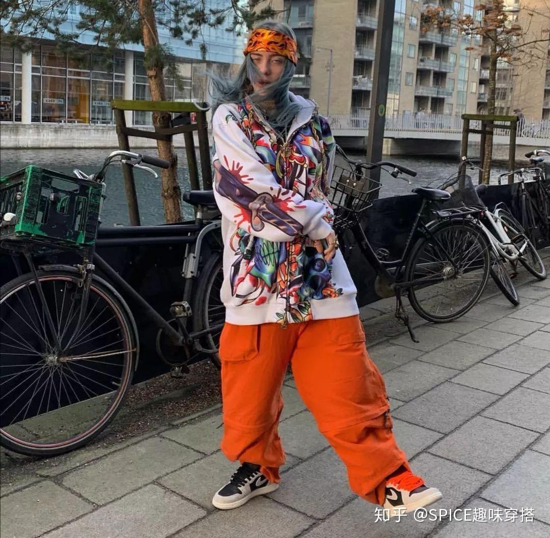 悉数上脚,什么ow x nike,yeezy 500,丝绸扣碎都是寻常操作,就连 a$ap