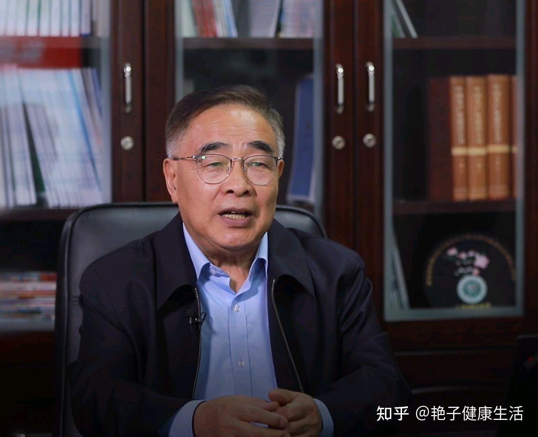 74岁张伯礼院士再获荣誉成为“国医大师”,他的养生方法简单可学