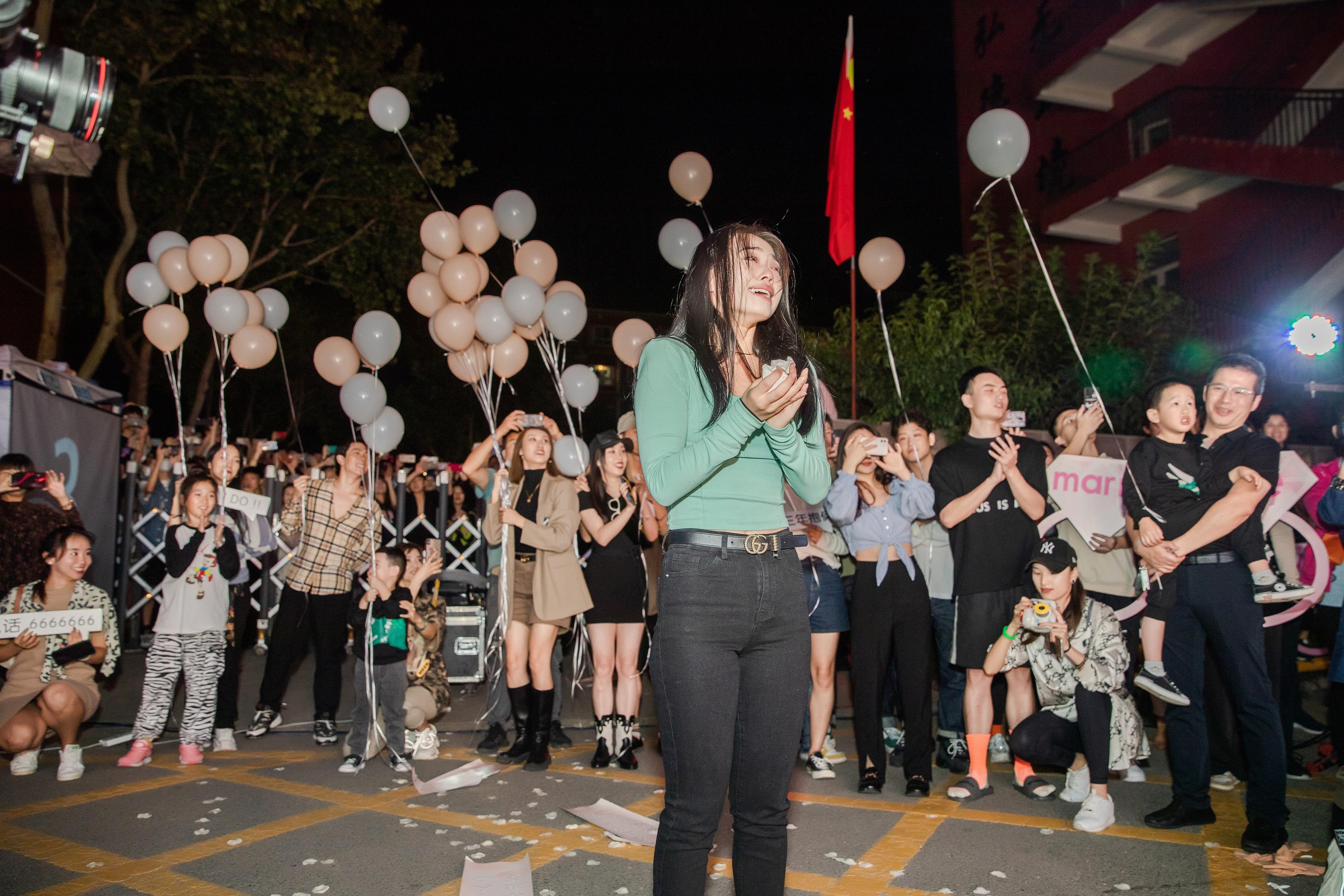 商场求婚现场图片