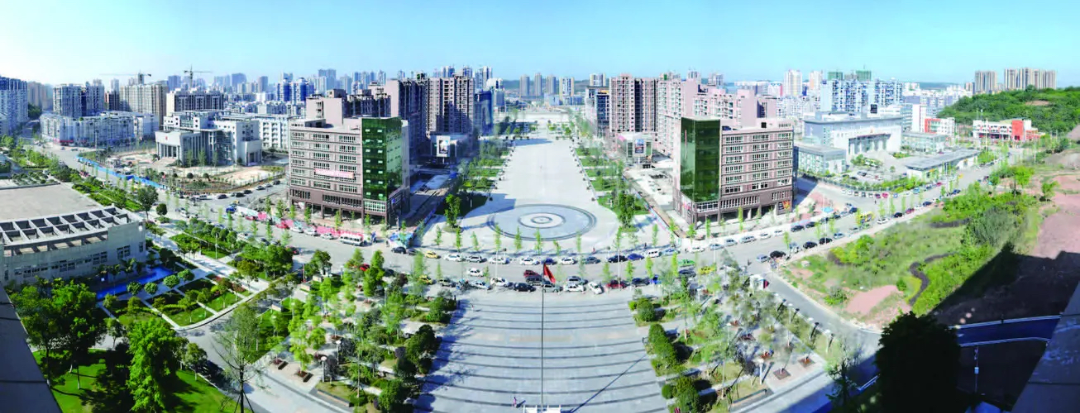 位于简阳市河东新区雄州大道旁.