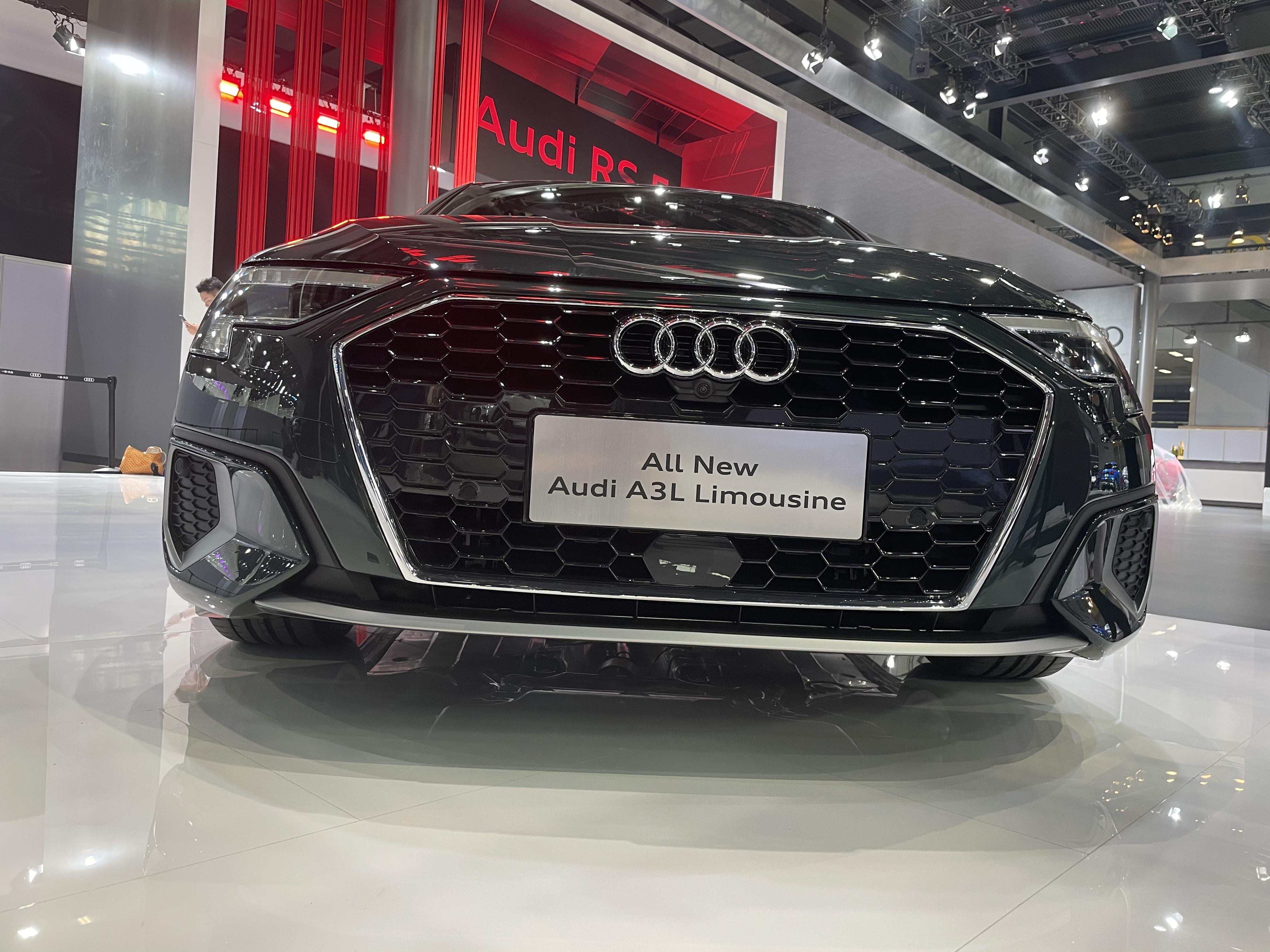 采用全新平台轴距加长全新奥迪a3l广州车展实拍