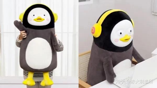 pengsoo玩偶拟真程度就跟pengsoo本企鹅一模一样,总共有两种尺寸,分别
