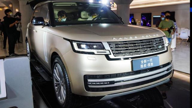 新款路虎揽胜上电气化平台200万起售真不是盲目自信