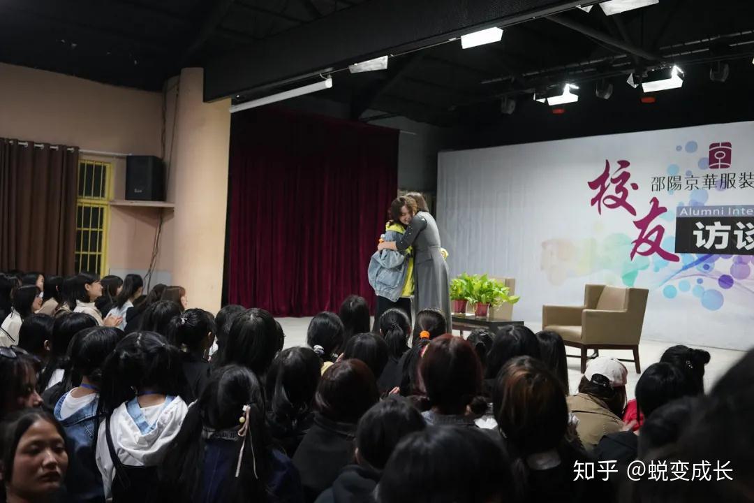 重温校园时光，学姐回母校短剧免费观看，重温校园时光，学姐回母校短剧免费欣赏