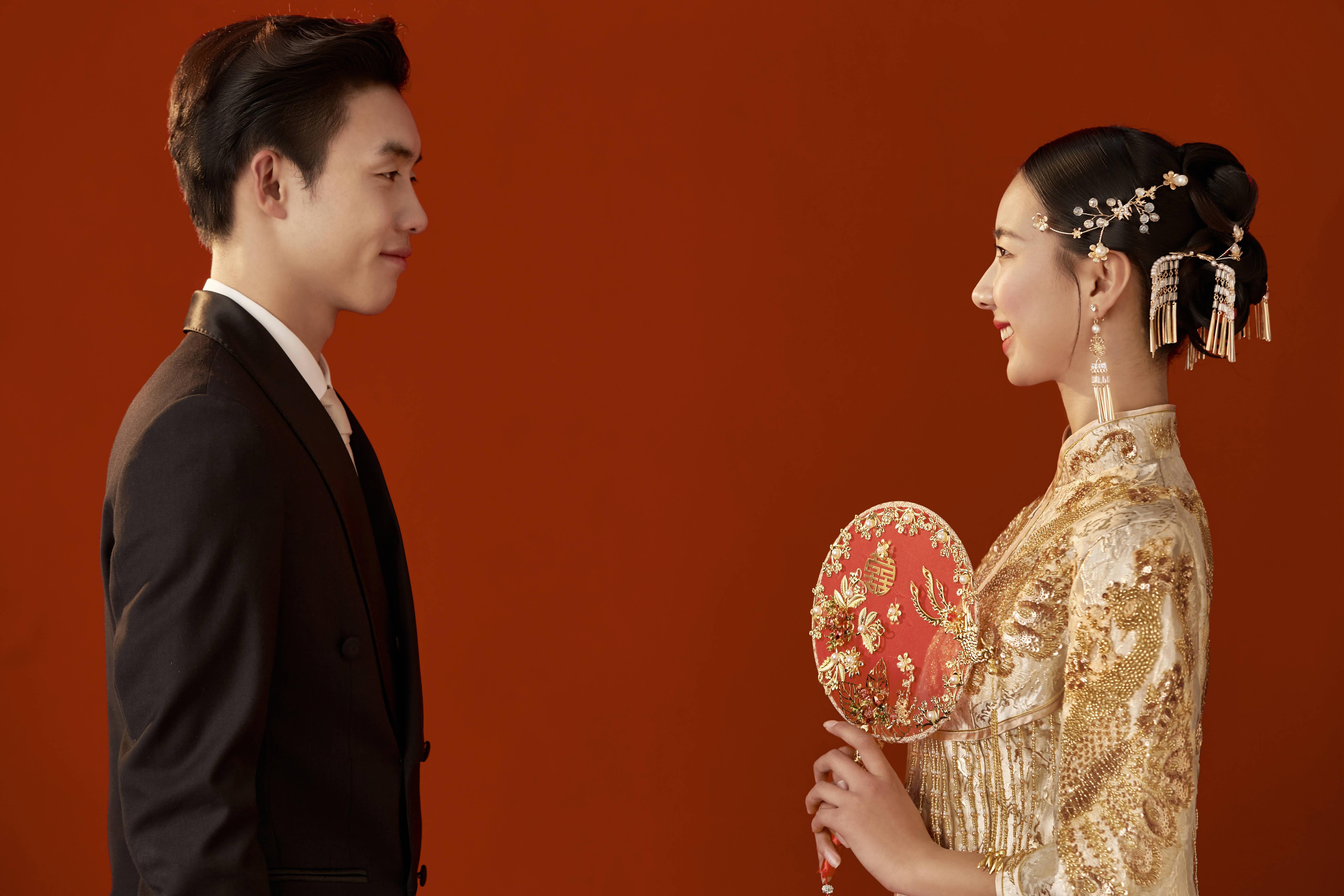 一辈子都看不腻的中式秀禾服婚纱照 - 知乎
