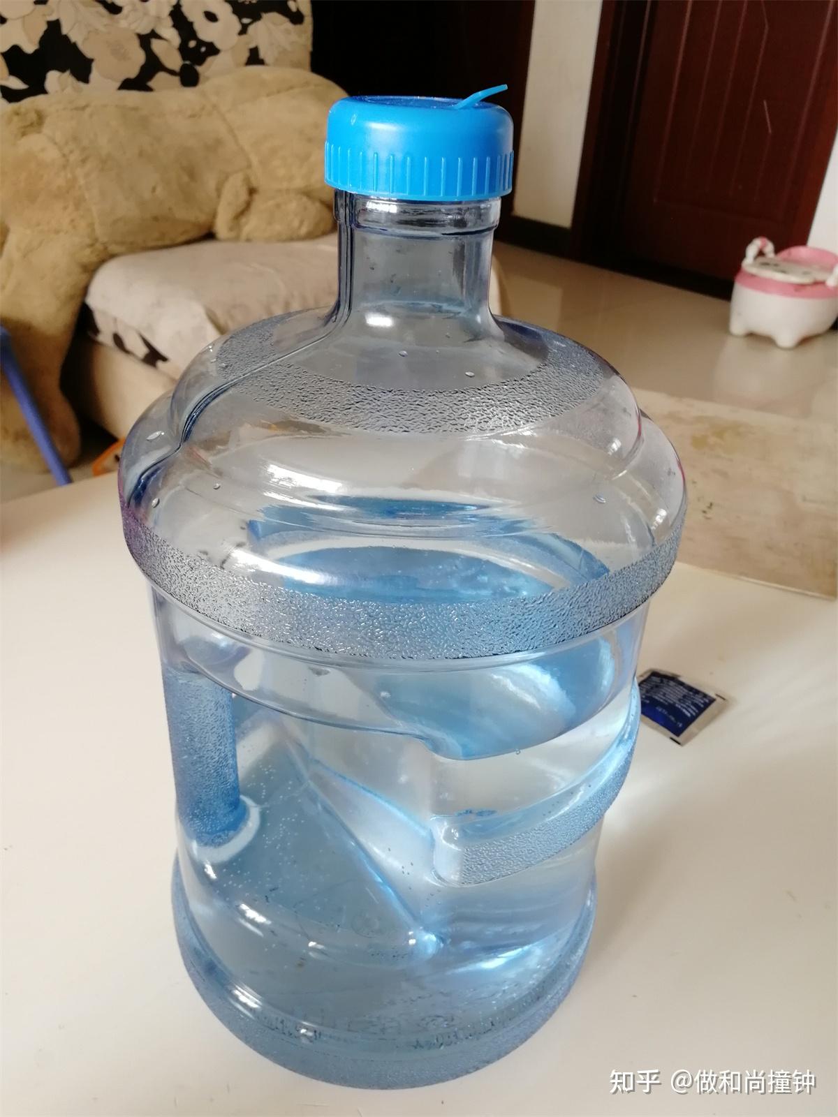 泡腾片式玻璃水制作及加注方法