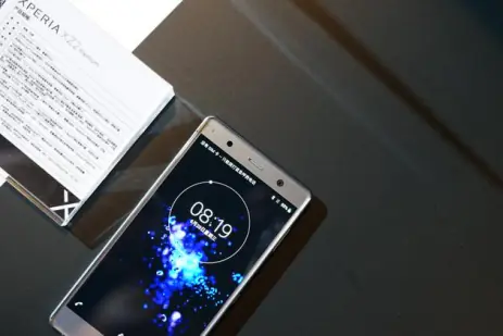 索尼xperia xz2 premium采用了双面玻璃材质设计,支持ip68级防尘防水