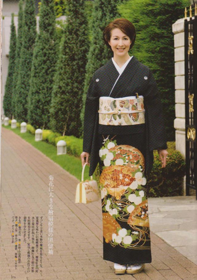 黑留袖色留袖不过介绍这么多其实现在日本人都不一定十分了解和服的穿