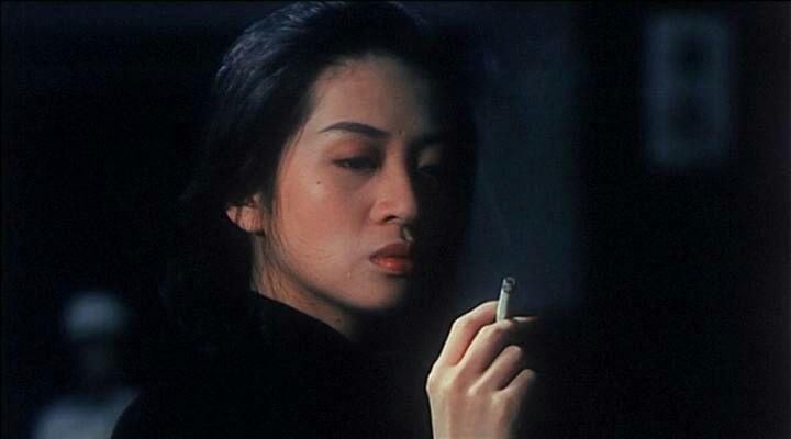 他们都说抽烟的不是好女孩,我知道.