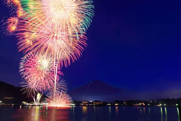 冬天来日本看花火大会 不一样的浪漫 附详细时间 知乎