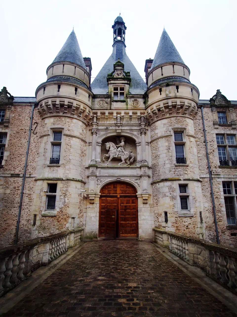 欧洲有哪些非常值得一去的城堡？