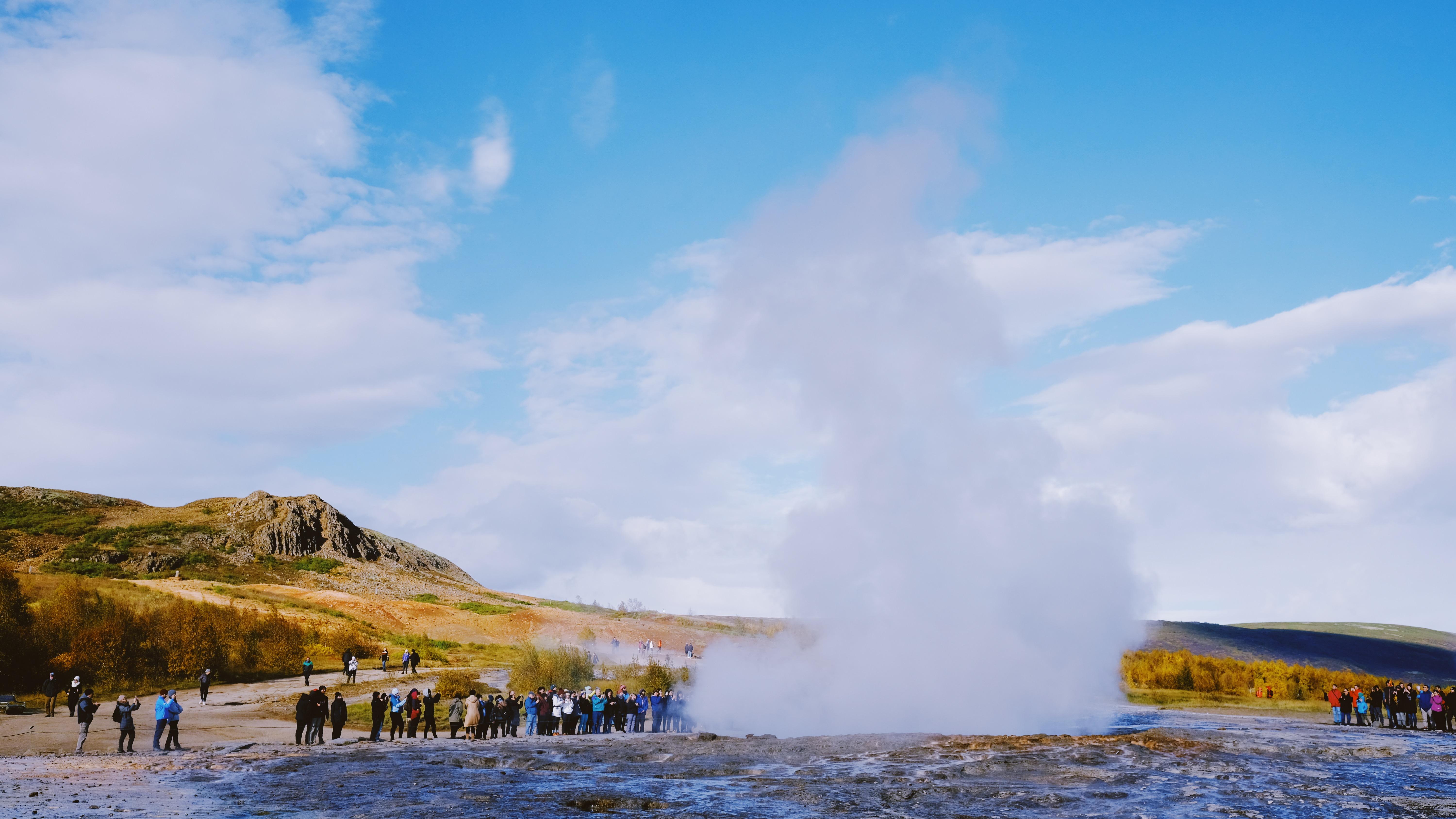 富士XT2和XPRO2选哪个好?挂机的话哪个镜头