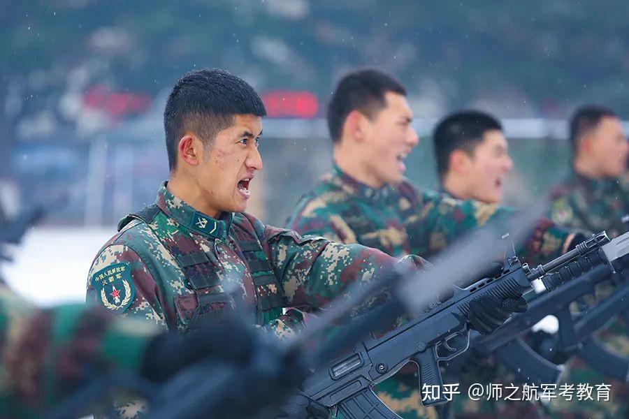 义务兵服役期满，如何在部队留队？ - 知乎