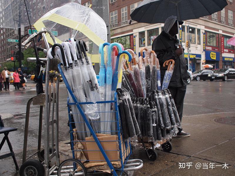 犹太人卖伞思维没有本钱如何在1个月内得到10万把伞赚到35万