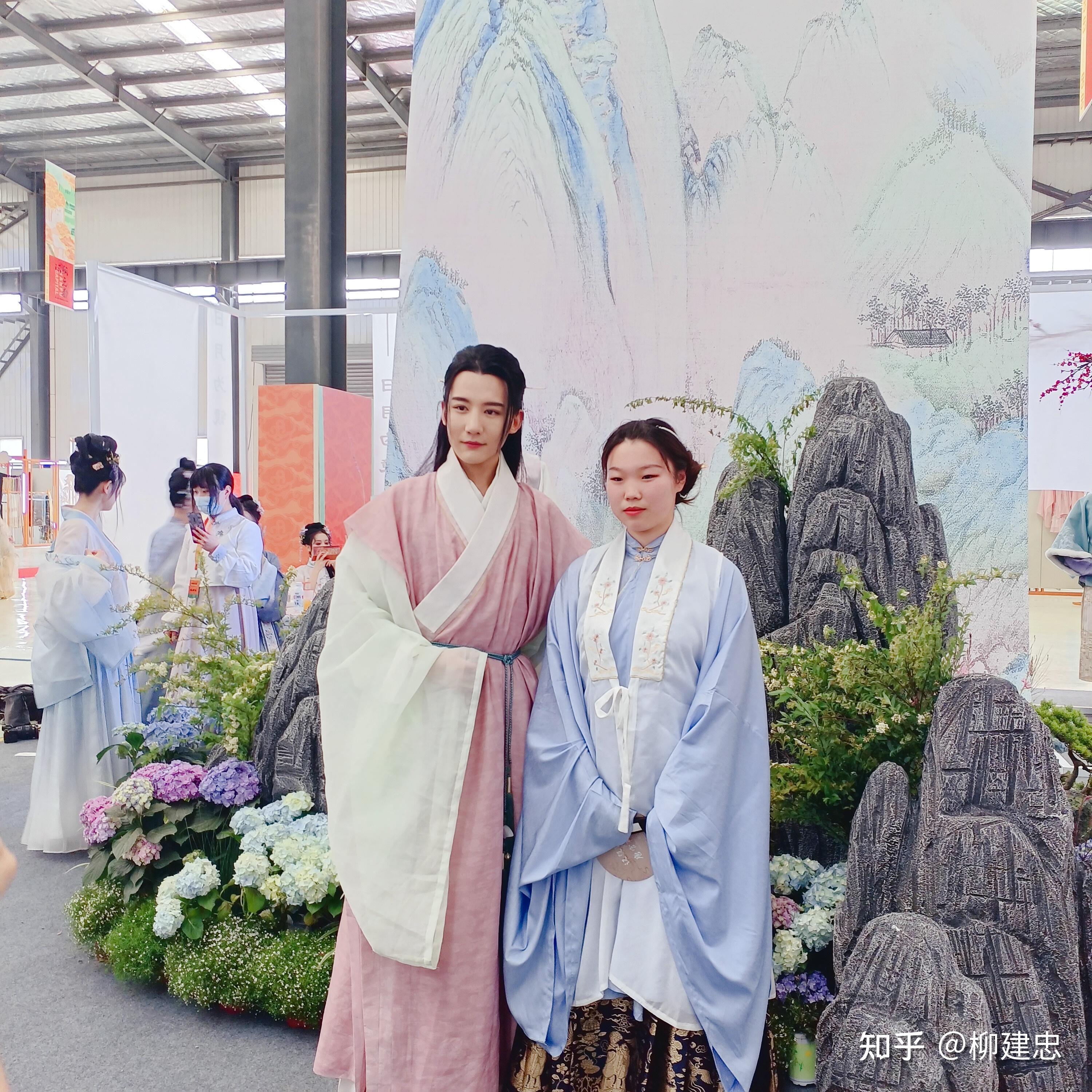 汉服之都照耀修武千年古县重放光芒记汉服之都董事长汉服王子陈朕冰