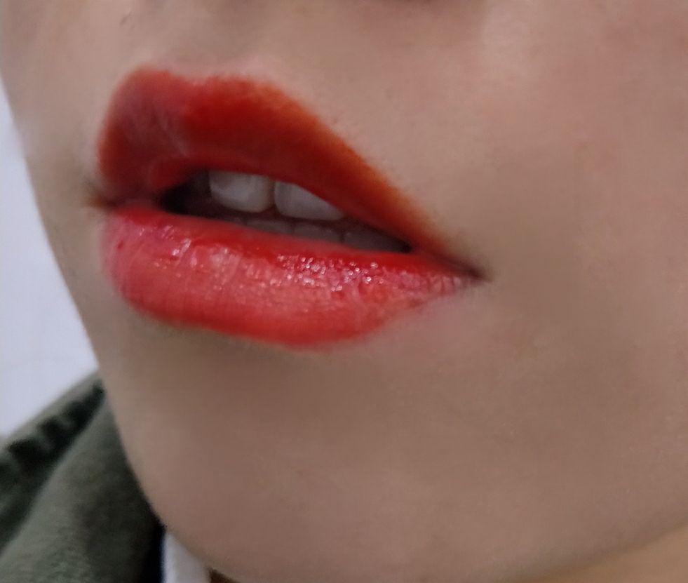 唇釉怎么使用?怎么用唇釉涂咬唇妆呢?