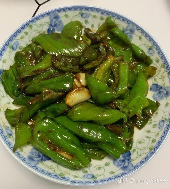 炒青椒青椒这样做简单又下饭