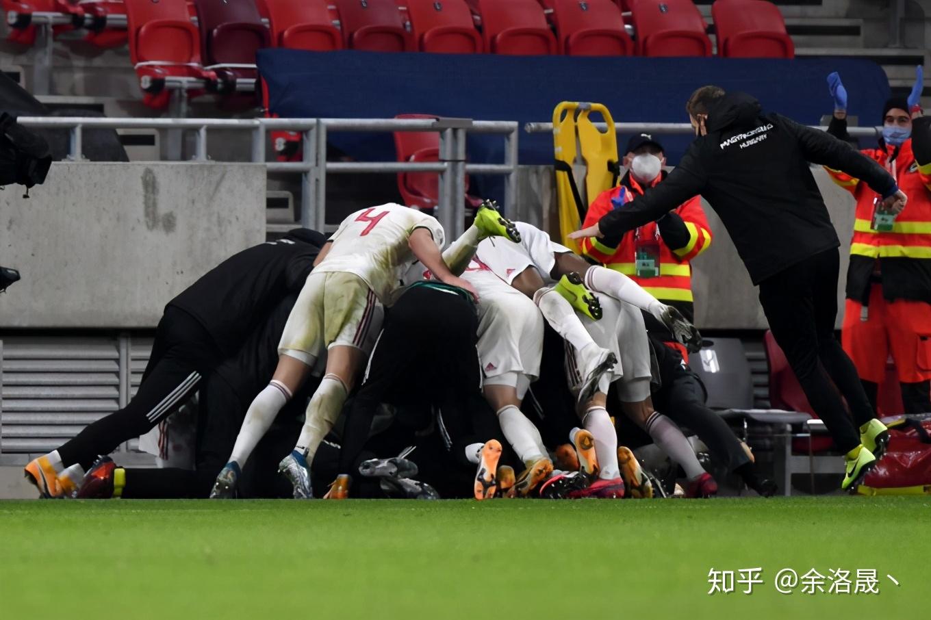 第11分钟,西于尔兹松任意球破门,但比赛进行到88分钟,内戈为匈牙利