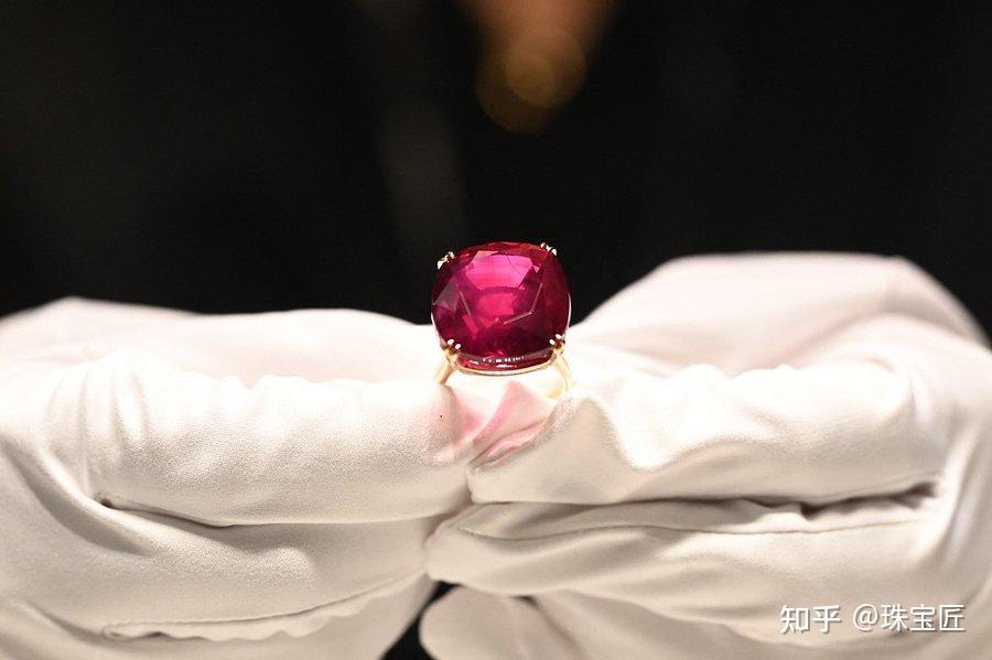 08亿!前霸主日出红宝石折翼佳士得,55.