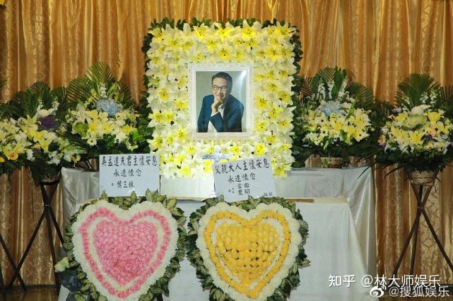 吴孟达弟弟宣布出殡私下举行取消扶灵仪式子女未全部参加葬礼