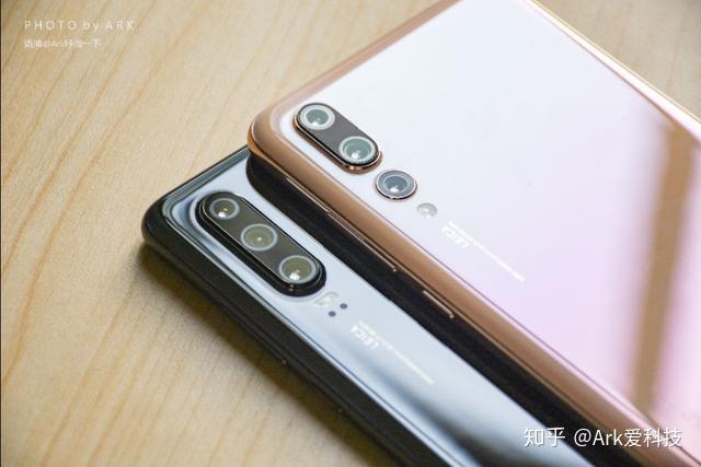 重低音质表现很好,而华为p30只有单扬声器的杜比