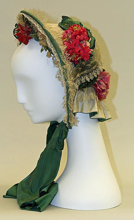 时代的审美维多利亚时代女性服饰上