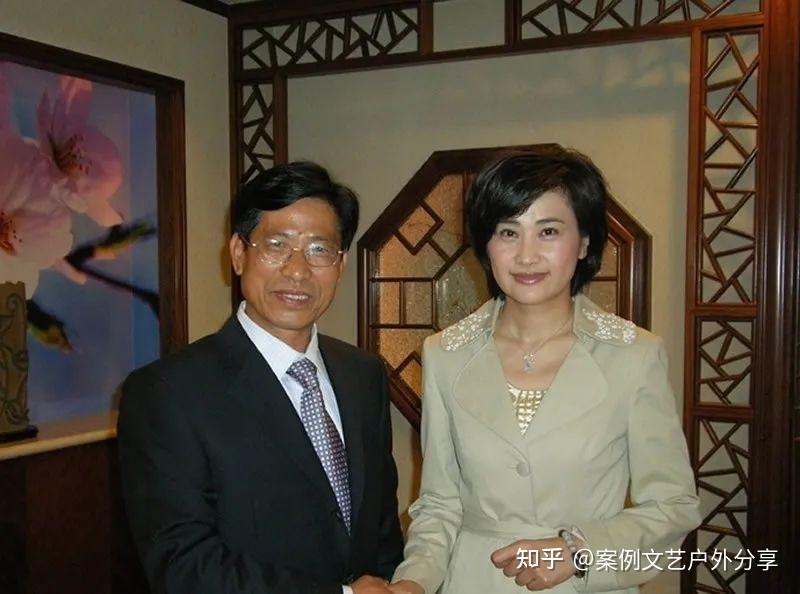 著名主持人吴小莉:事业成功,丈夫大她25岁,牵挂远在大陆的哥哥 - 知乎