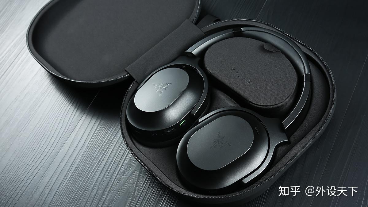 雷蛇梭鱼专业版无线游戏耳机评测畅享无缝衔接