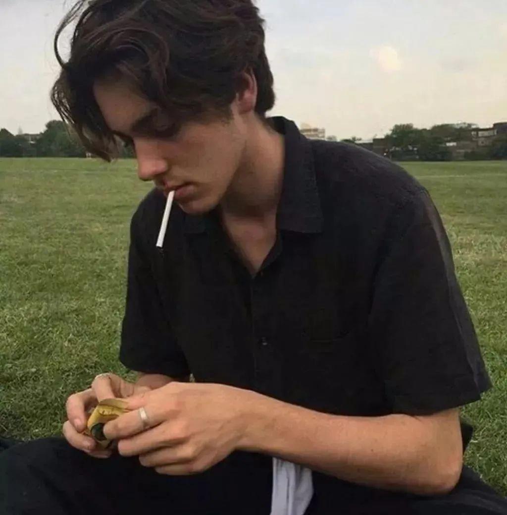 有哪些适合男生用的超级酷的微信头像