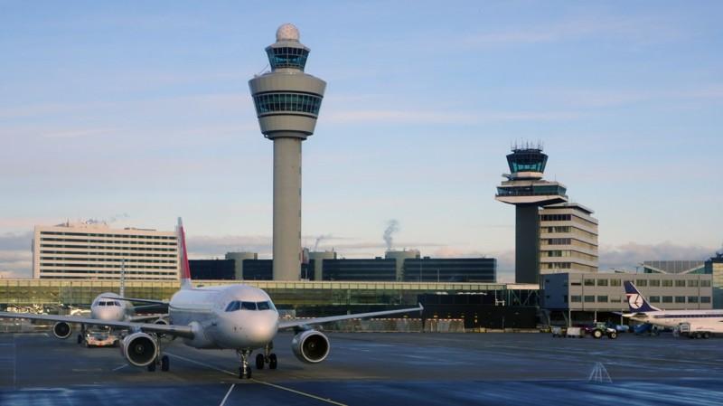 阿聯酋航空公司空姐工資_阿聯酋航空空姐待遇_阿聯酋航空空姐招聘年齡要求