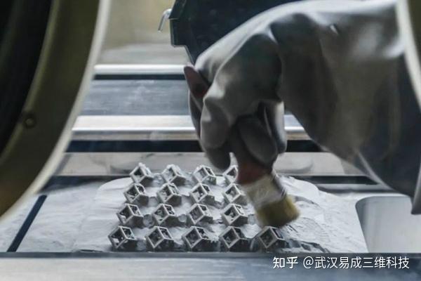 奔驰轮毂常见的材质有哪些？