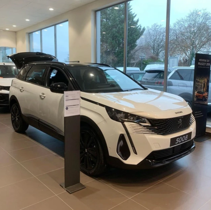 全新标致5008gt版登场配鱼鳃格栅魔毯悬架