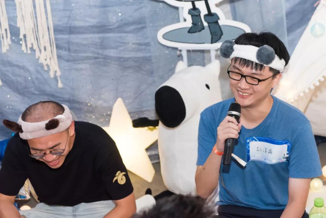 刘看山睡衣趴后记一次跨越现实和梦境的旅行