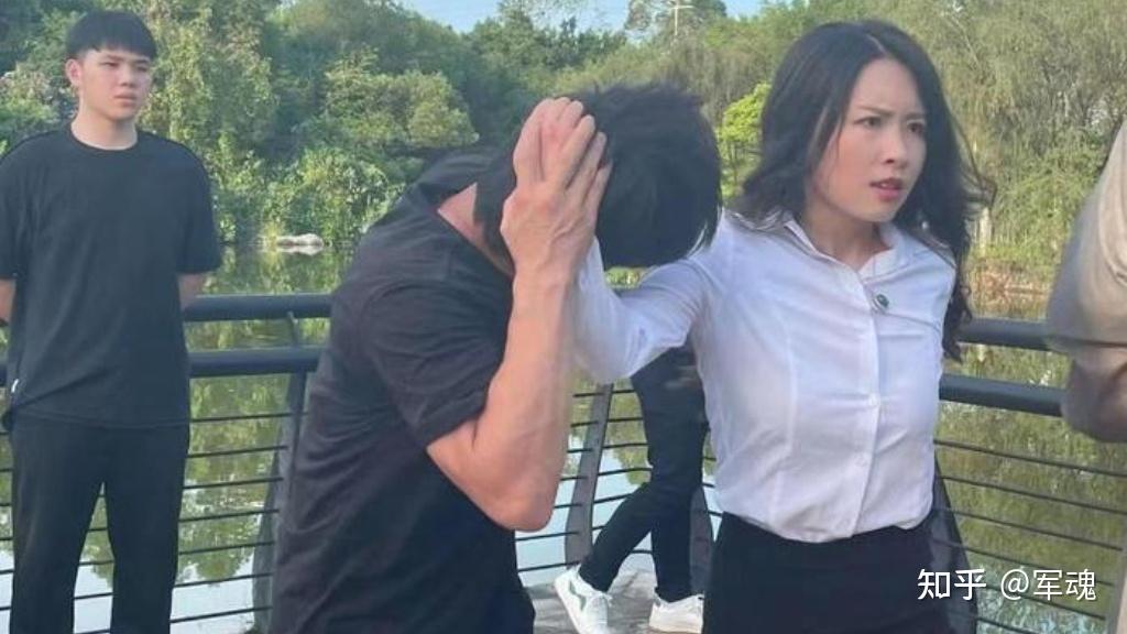 电视剧《捕狼行动》讲述中国公安边防武警跨国缉毒故事的精彩剧集.