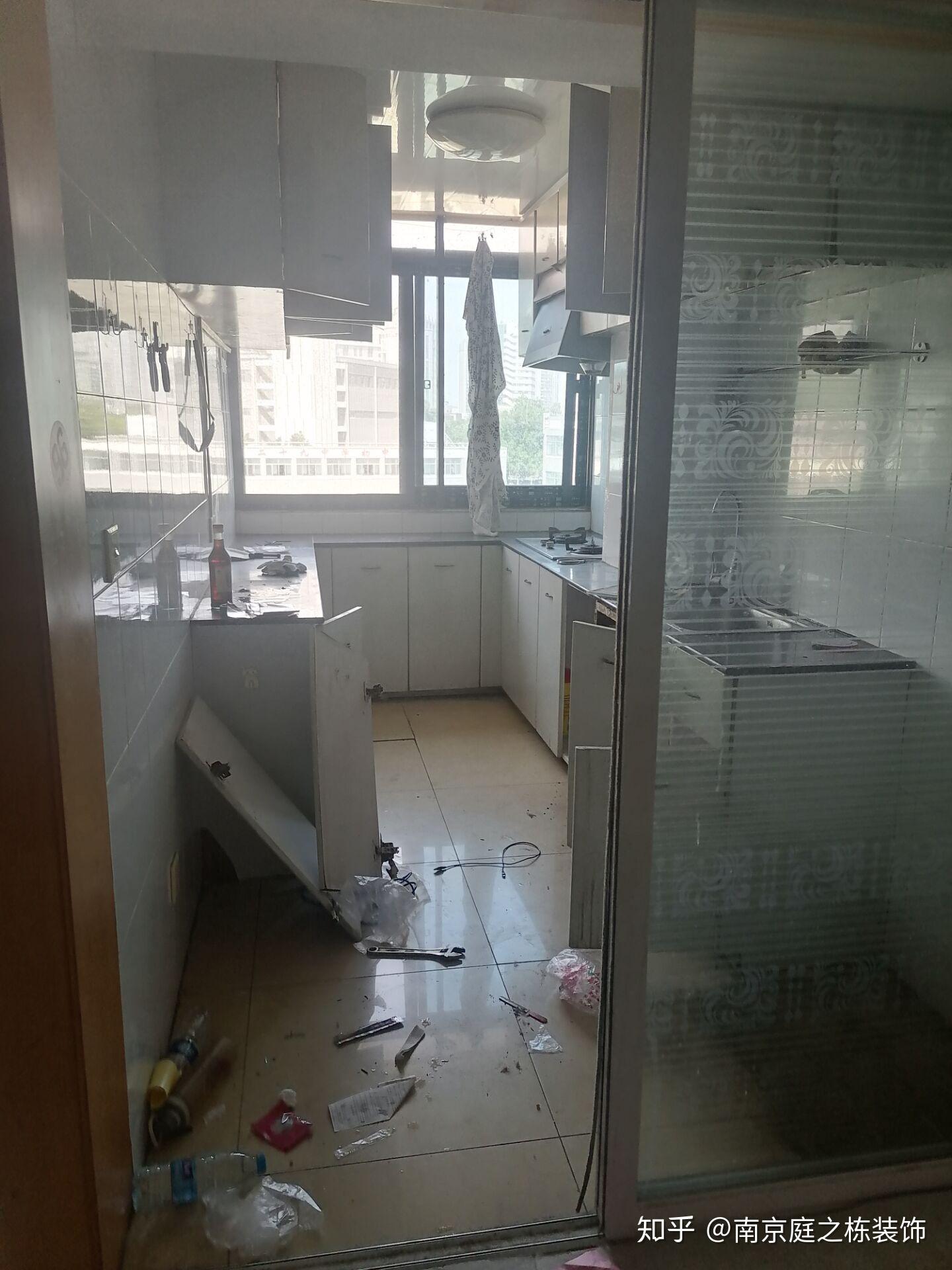 分享虎踞北路厨房卫生间改造翻新真实案例