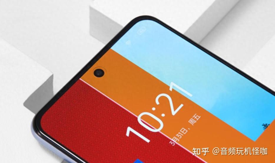 在说直屏手机怎么选择之前,首先引入案例手机!