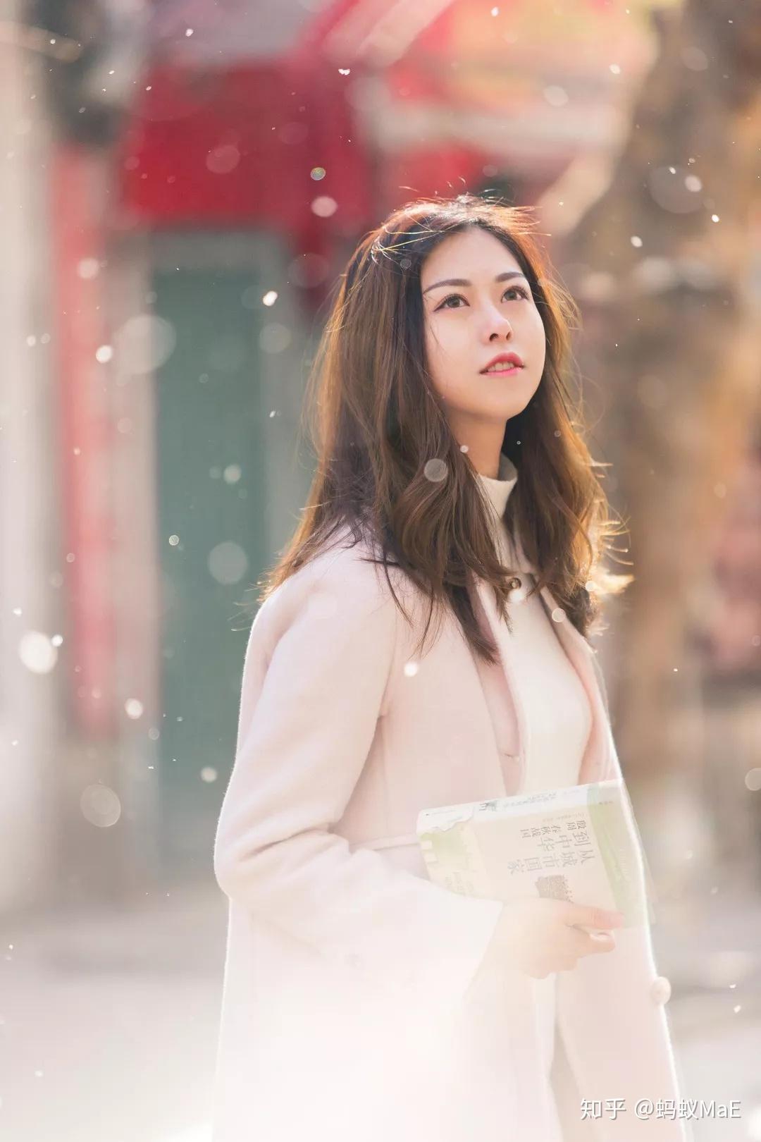 拍照怎么摆动作好看在家 v2-dd188b99c9ffe54b6bfecccf8aed3307_r.jpg