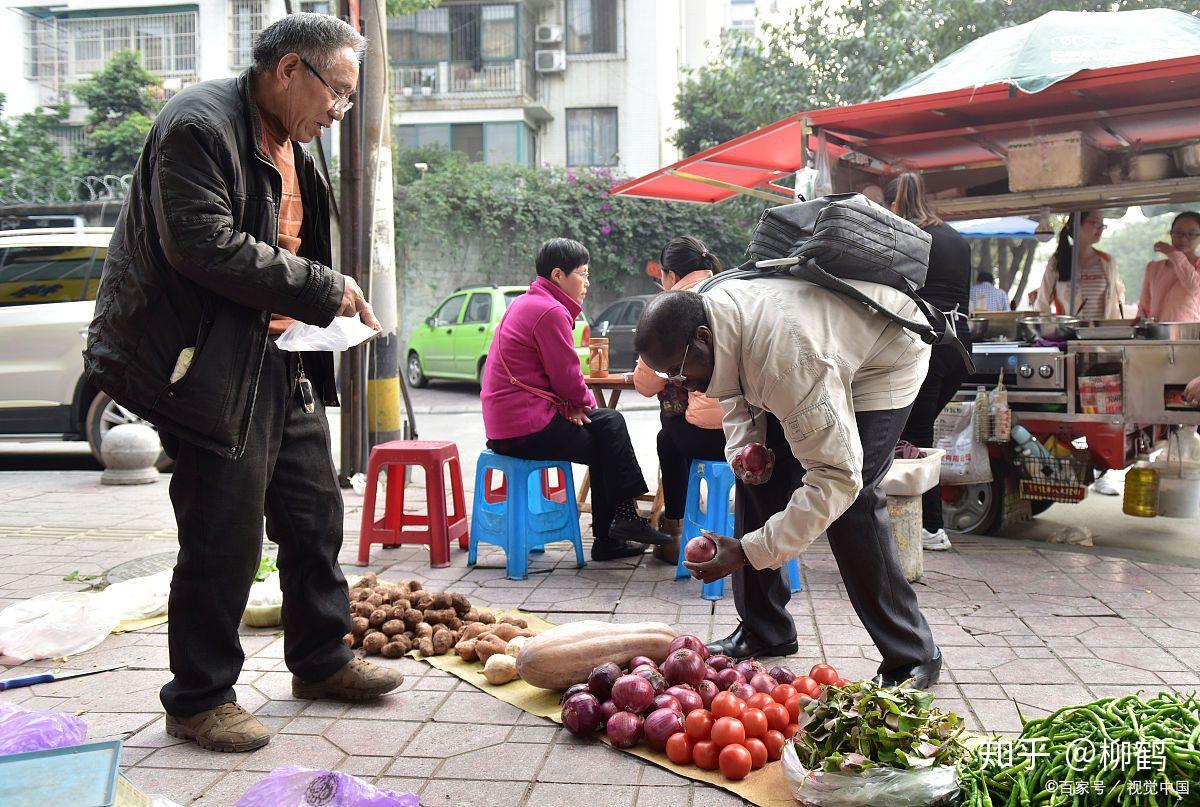 互联网的狼盯上了卖菜街头卖菜的阿婆们还有生意吗