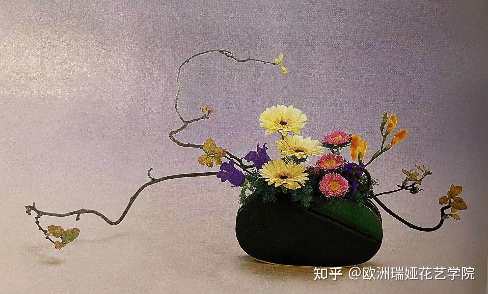 花艺国赛插花花艺技巧中阶梯的设计手法及应用