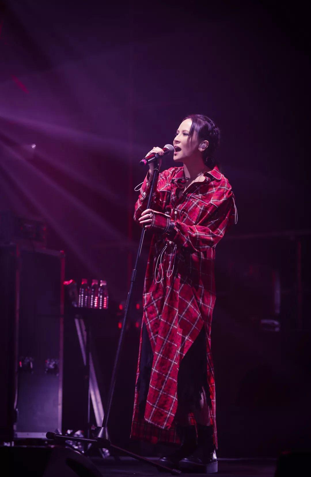 现场回顾摇滚女王杨乃文引爆天津新歌首唱惊艳全场