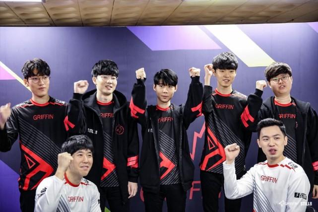 散是满天星grf官宣战队解散希然感慨并致谢当年的惊艳