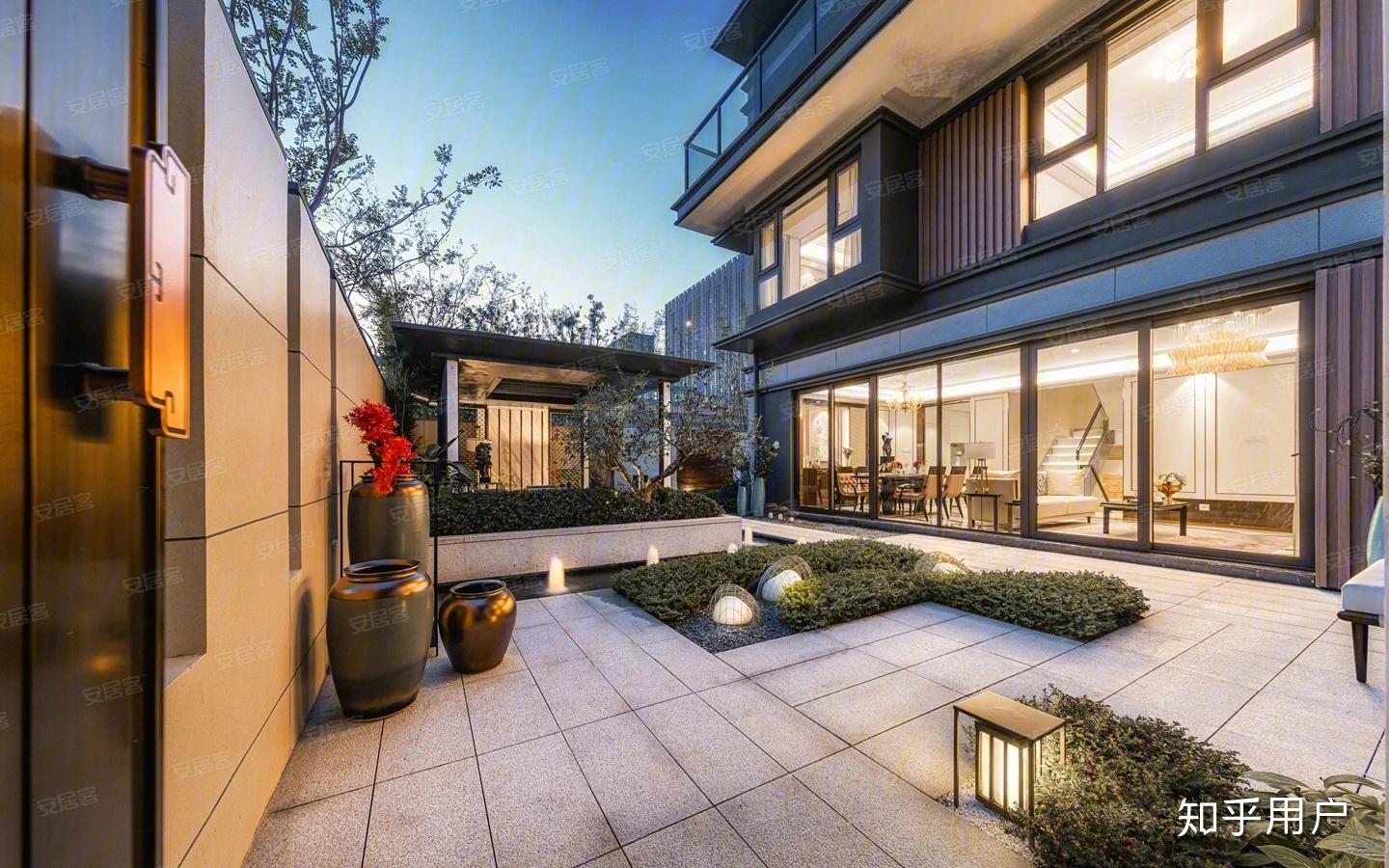 你遇到哪些住别墅的朋友家里干啥的