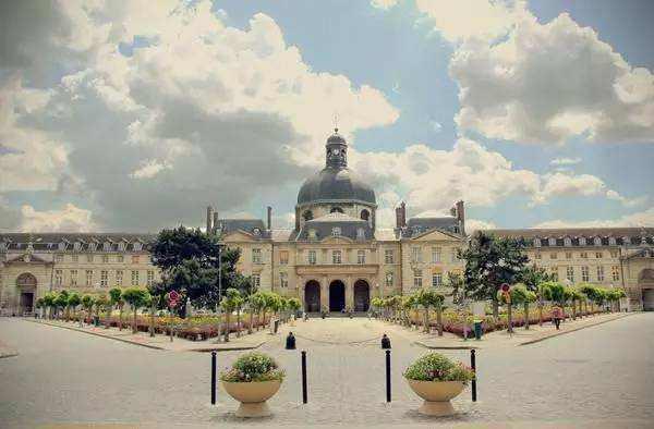 全法国真正的世界名校，法国排名最好的大学