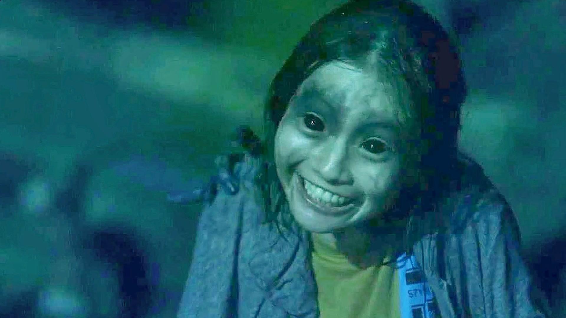 三男二女想见鬼,把盐洒在身边招魂,招来女鬼后送不走了,恐怖片