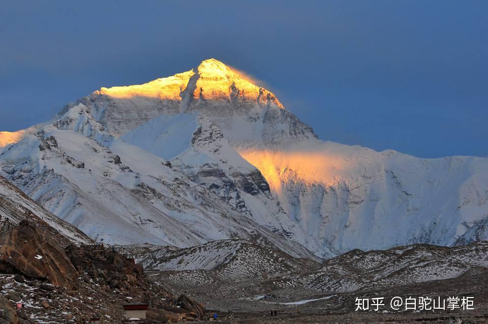 不过,课本上写的是"珠穆朗玛峰是海拔最高的山峰"——这也意味着如果