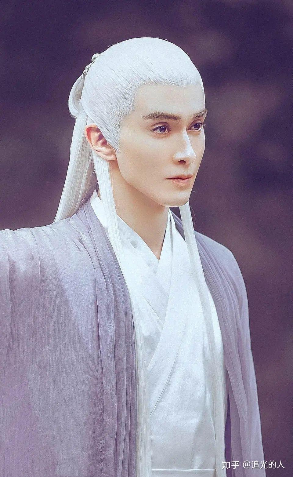 但自从他演活了帝君之后,就没其他男明星什么事了,我一概入不了眼了.