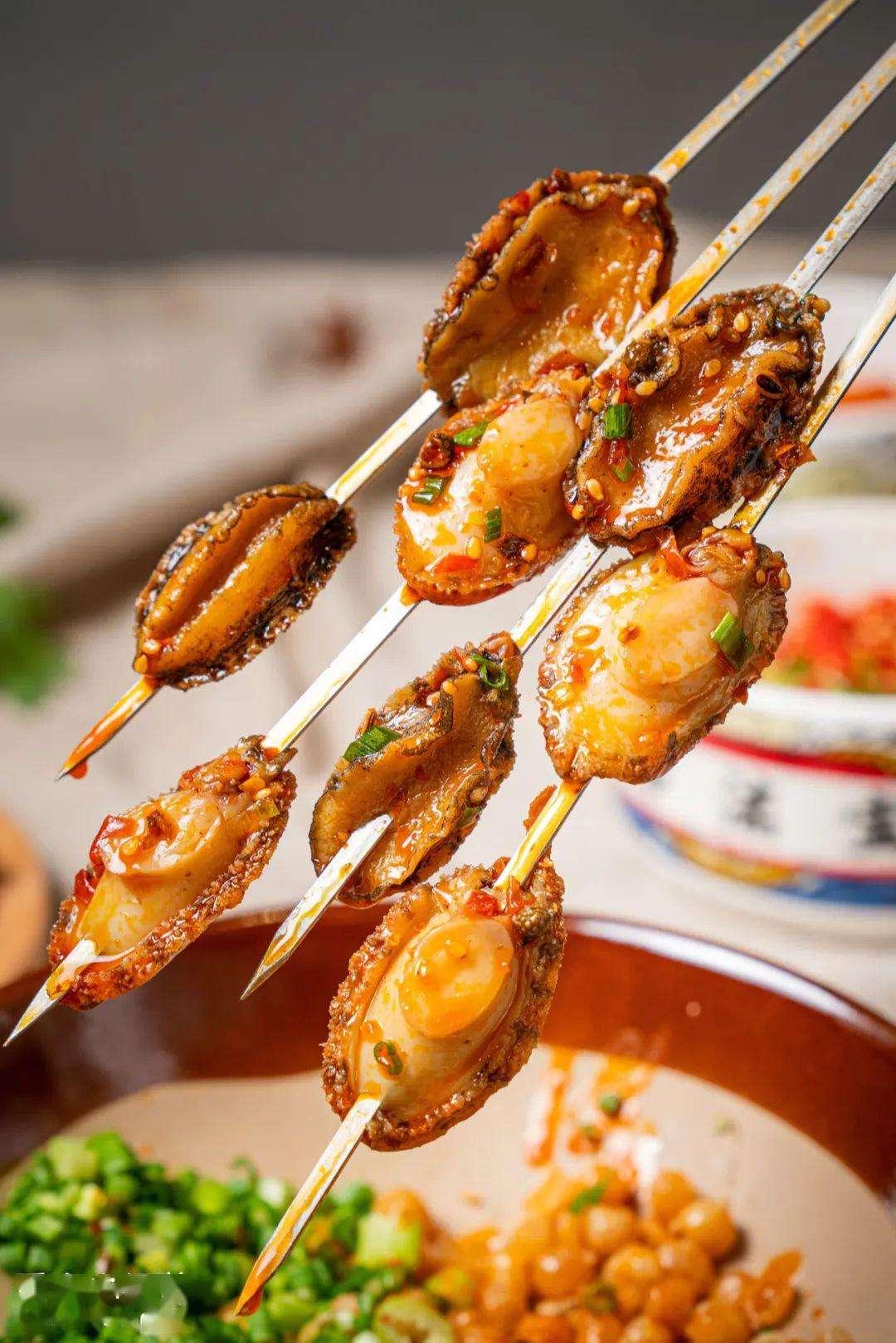 【火箭少女带你飞】第六站|衡阳美食:妖叔烤串——解放双手,体验烧烤