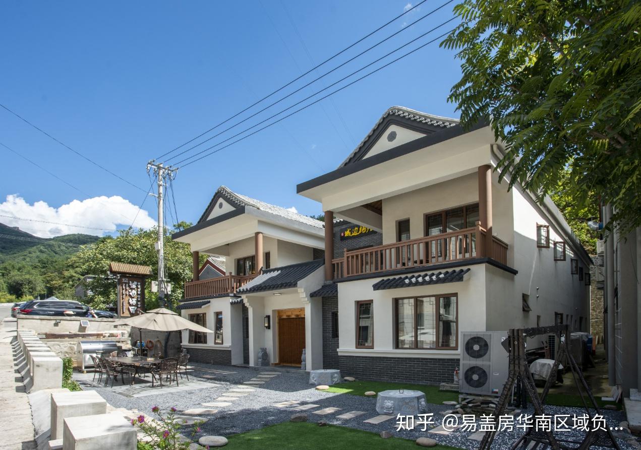 下面是实景图建筑功能:民宿建筑风格:新中式建筑层高:地下室(3m) 一层