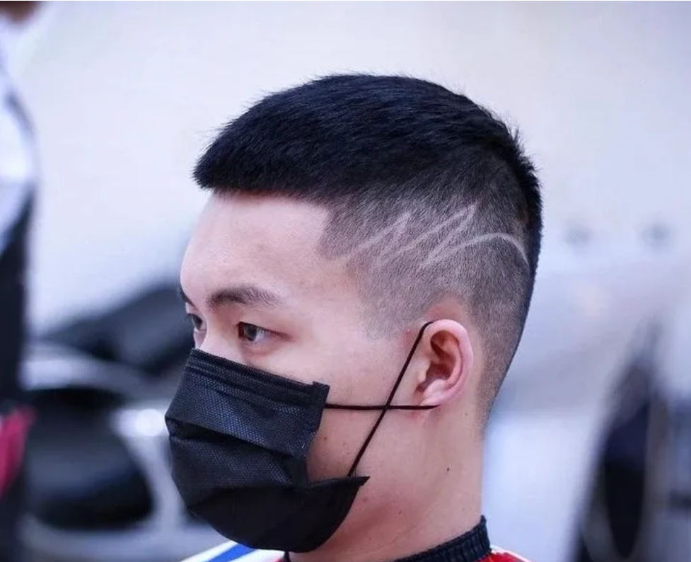 受欢迎的男士发型有哪几种小寸头飞机头两侧铲短发型都不错