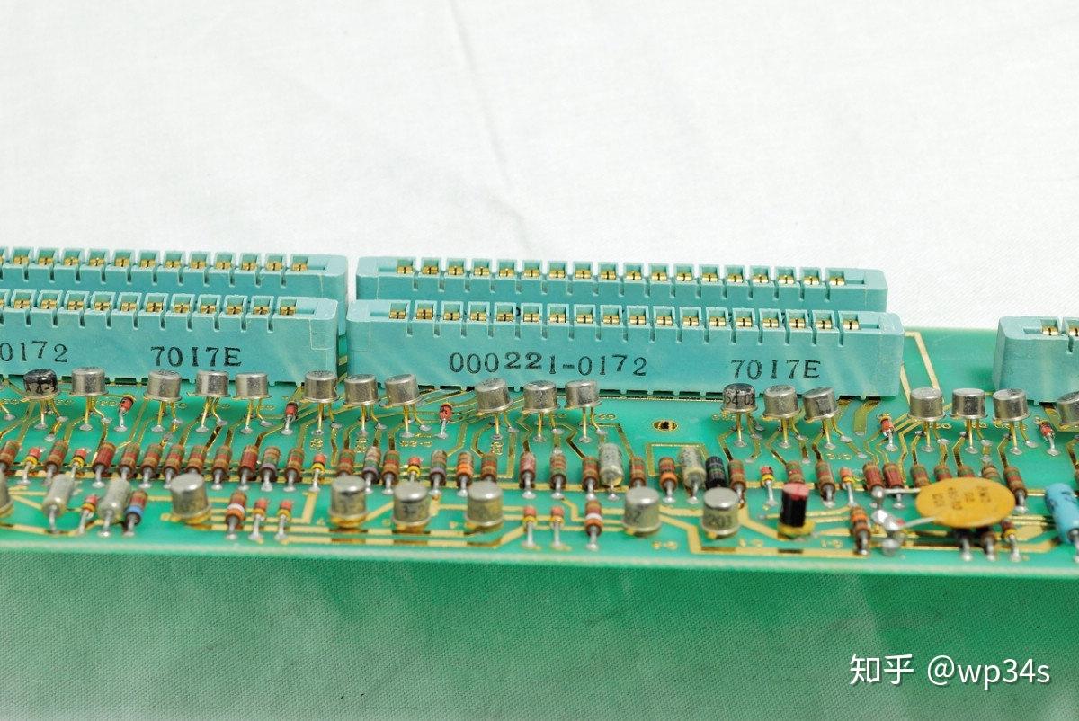 电与磁的极致艺术~1968年的HP9100A晶体管计算器(机)-2